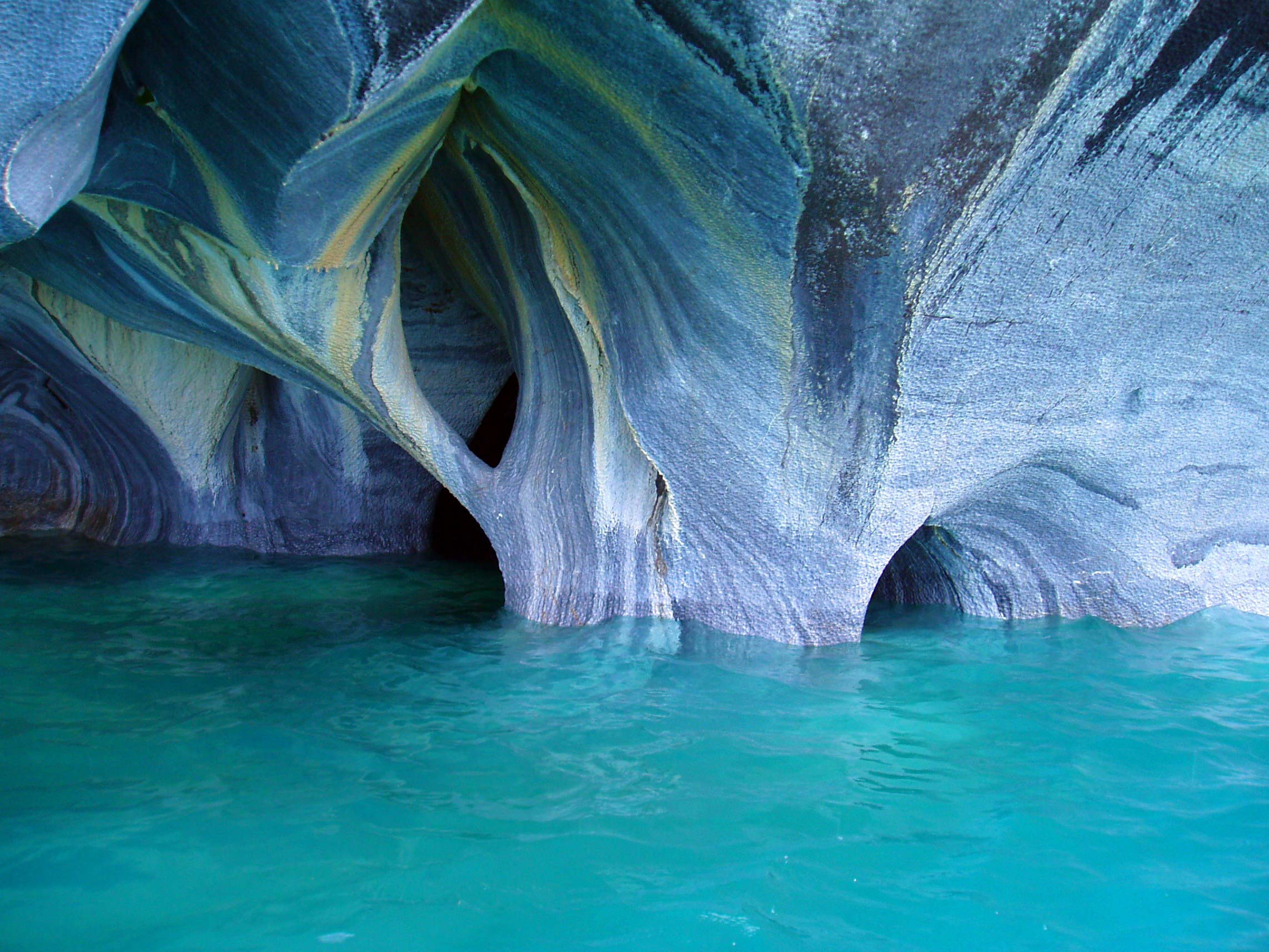 синий мрамор в природе